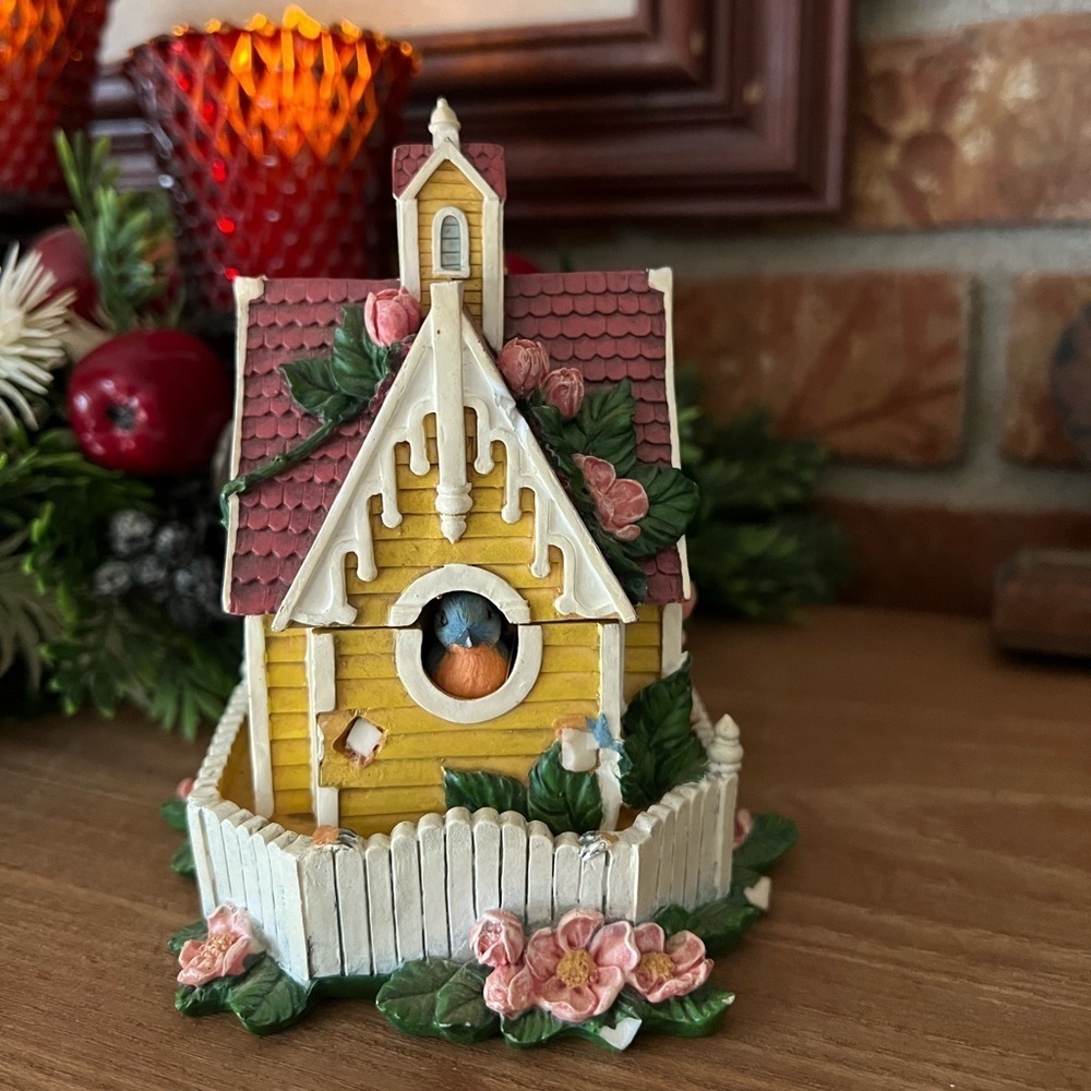 Rare Vintage 1981 Home Sweet Home It's a Small World Musical
Collector Edition
